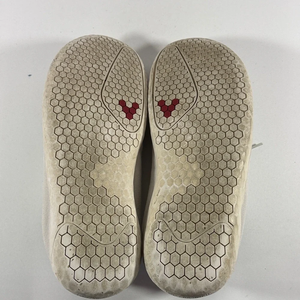 Vivo casual low-profile sneakers in light gray and white